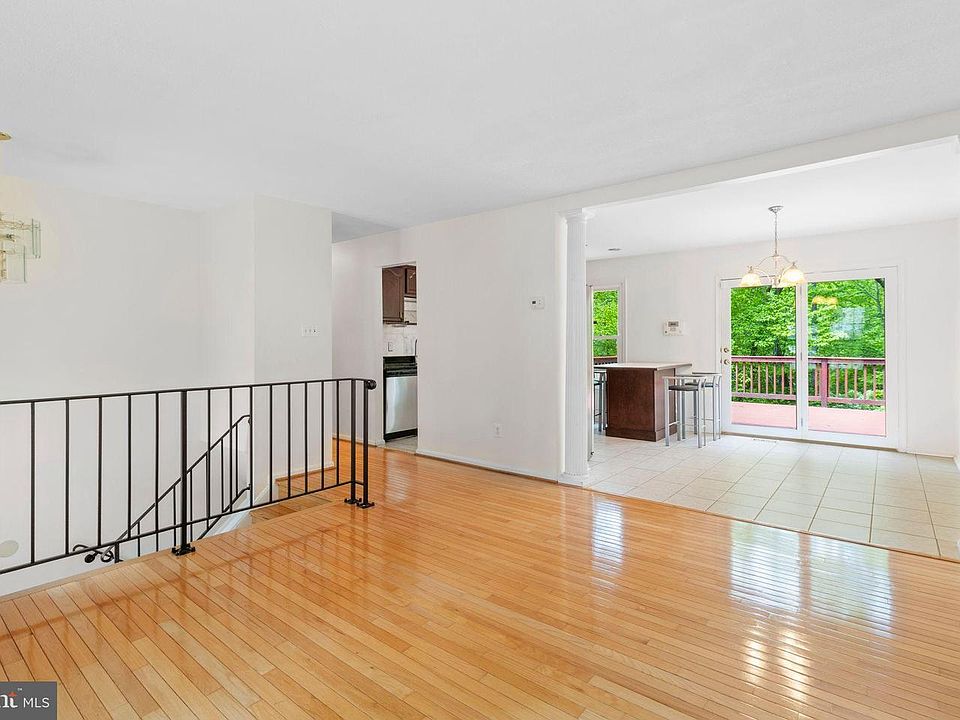 2nd image of 7700 Newington Forest Ave