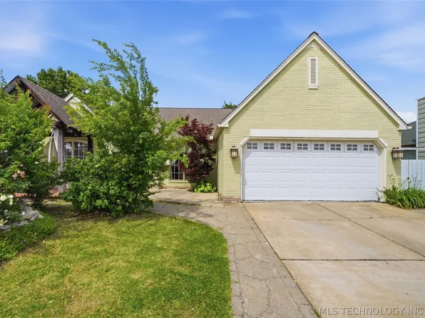 3226 N 2nd Pl, Broken Arrow, OK 74012