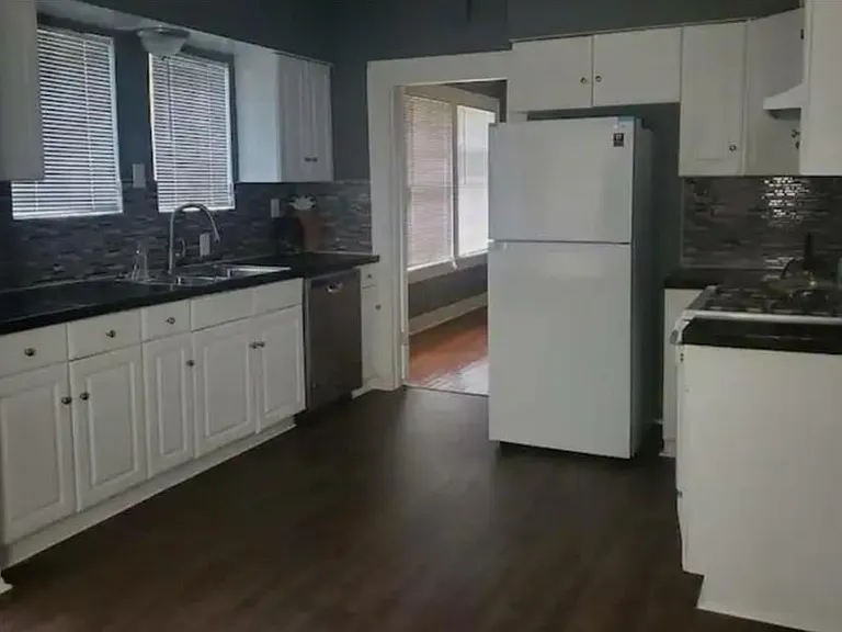 2322 Oakdale St — Photo 17