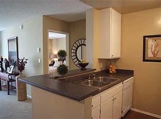 9800 National Blvd APT 1, Los Angeles, CA 90034
