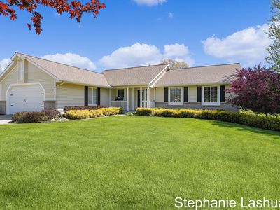 8740 Pleasant Meadows Dr NE, Rockford, MI, 49341