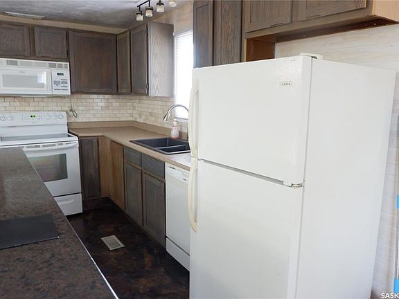 3rd image of 67 Sunrise ESTATES