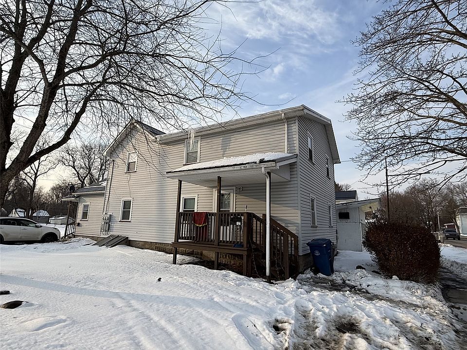 1st image of 127 1271/2 Lincoln Ave