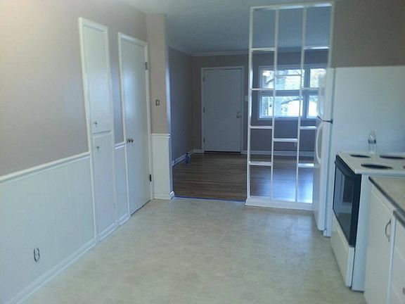 Kitchen is big eat in size, lots of cupboard and counter spa