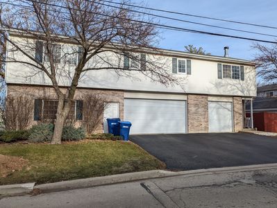 1368 Oakwood Ave, Dekalb, IL, 60115