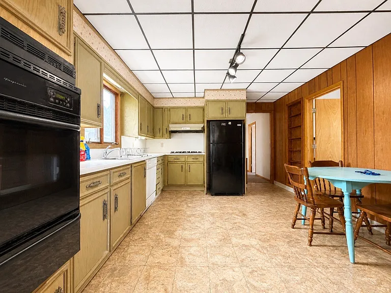 16 Highland Ave #2 — Photo 3