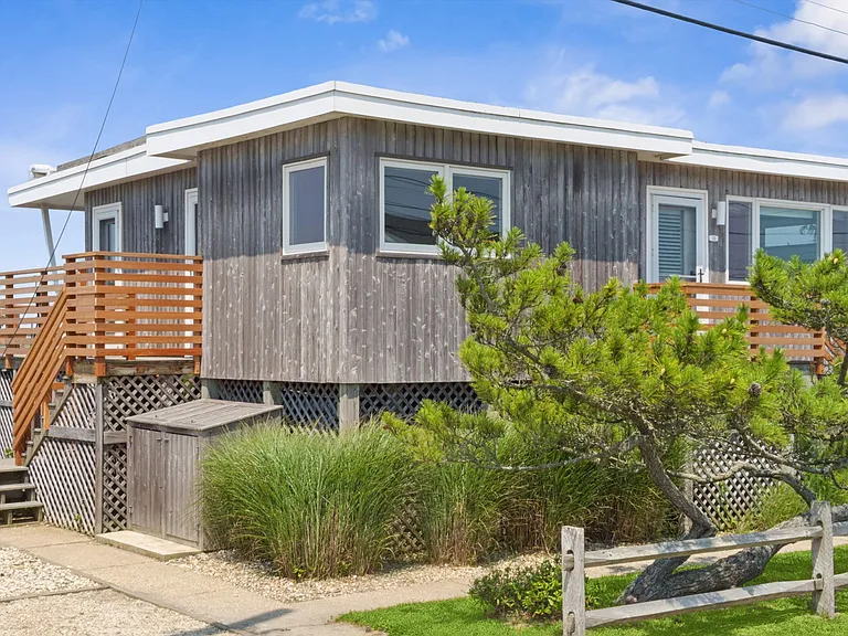 124 Point Rd — Photo 3