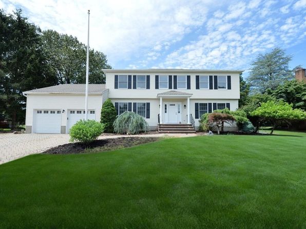 6 Meester St