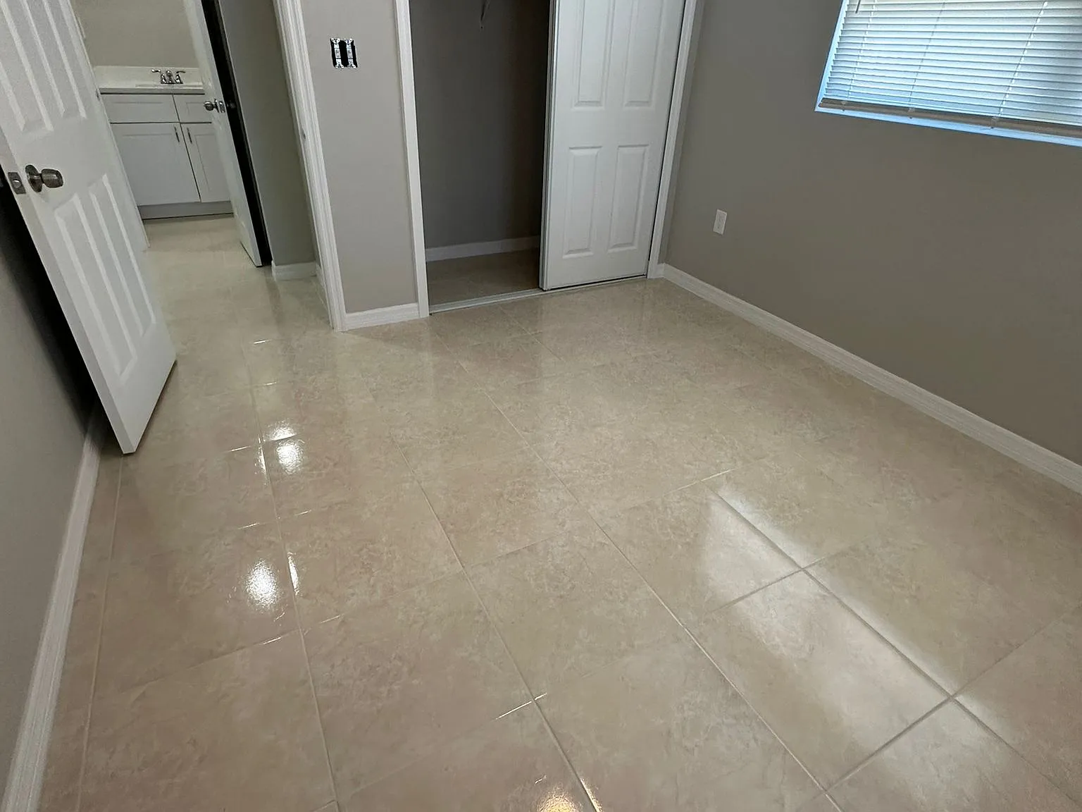 11430-32 Kimble Dr - Quad — Photo 2