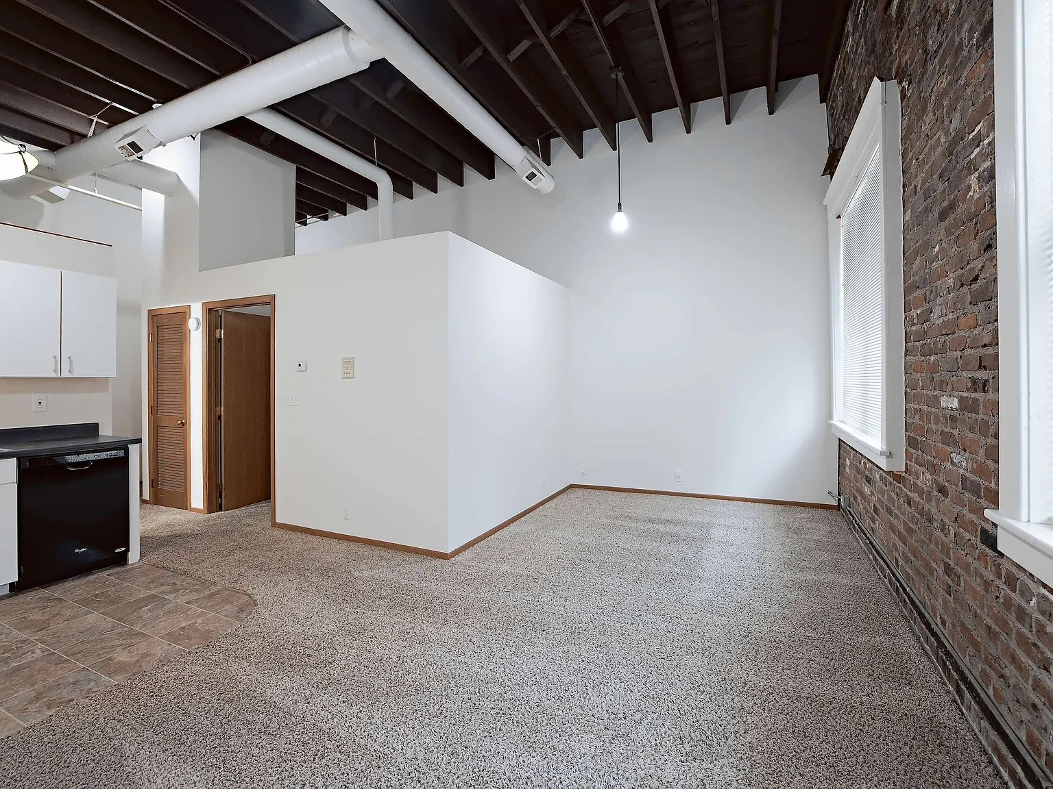 1213 Jackson St — Photo 3