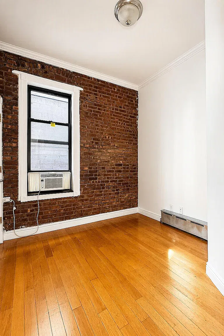 212 East 29th Street — Photo 4