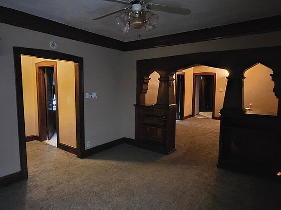 3rd image of 8443 S Manistee Ave