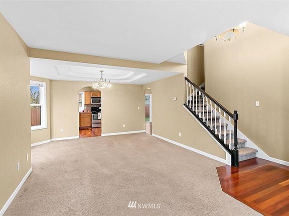 4th image of 16909 4th Ave S