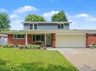 13455 Darryl Dr, Warren, MI 48088