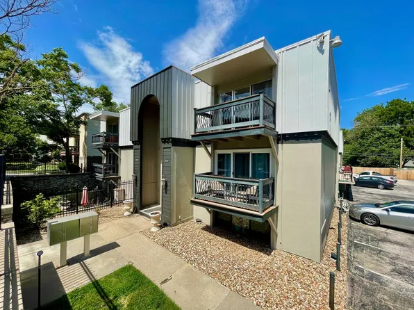 4147 Roanoke Rd APT 17, Kansas City, MO 64111