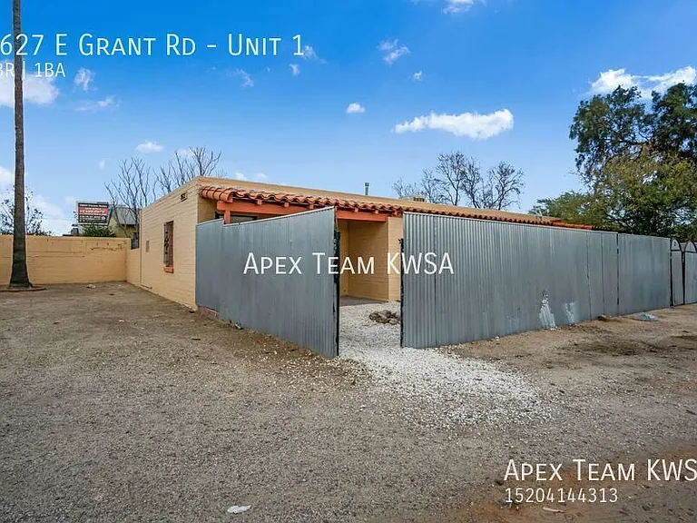 2627 E Grant Rd #1 — Photo 23