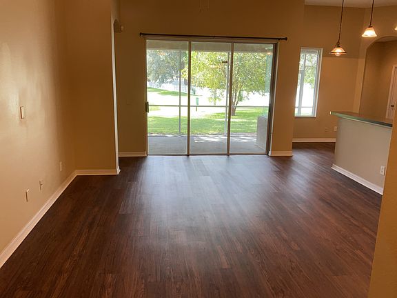 4th image of 11755 Summer Springs Dr