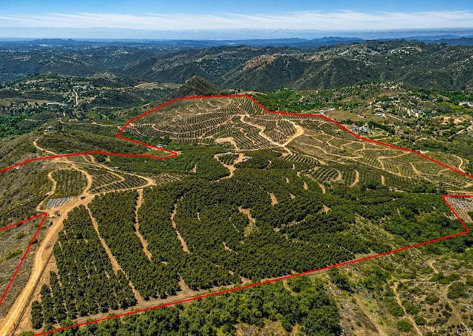 1st image of 45000 Rancho Fallbrook Rd