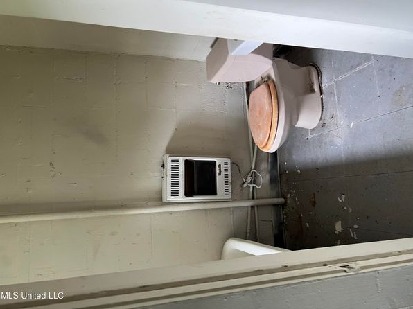 jackson-mississippi-440881252 picture