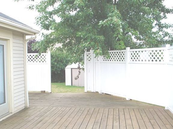 deck w/privacy