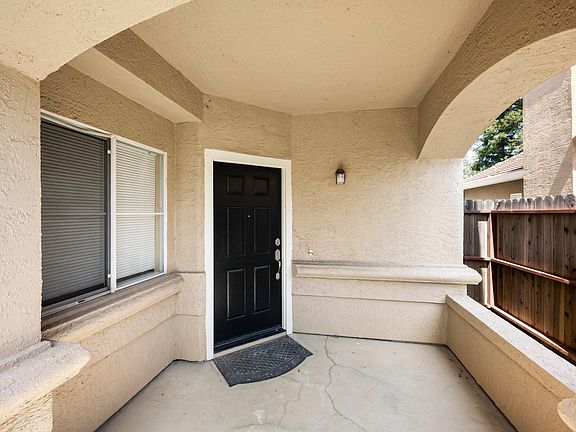 2nd image of 142 Kennerly Way