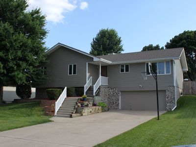 9323 Monroe St, Omaha, NE, 68127