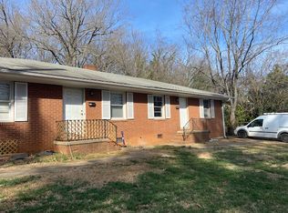 608 Fairview Dr, Lexington, NC 27292