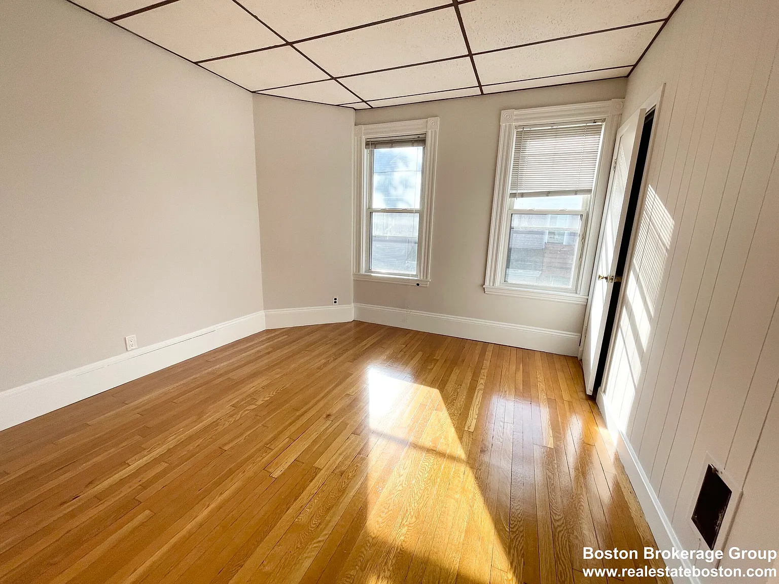 4 bed, 1.0 bath, $3,600 — Photo 4