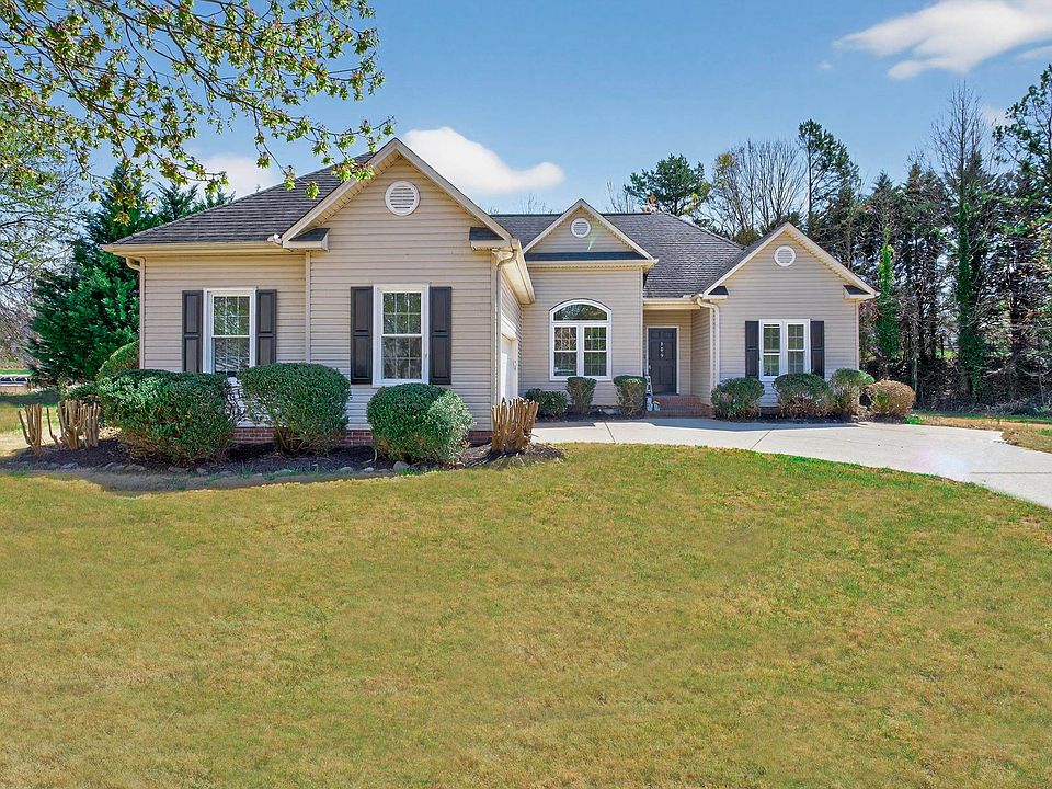 1st image of 309 Savage Ct