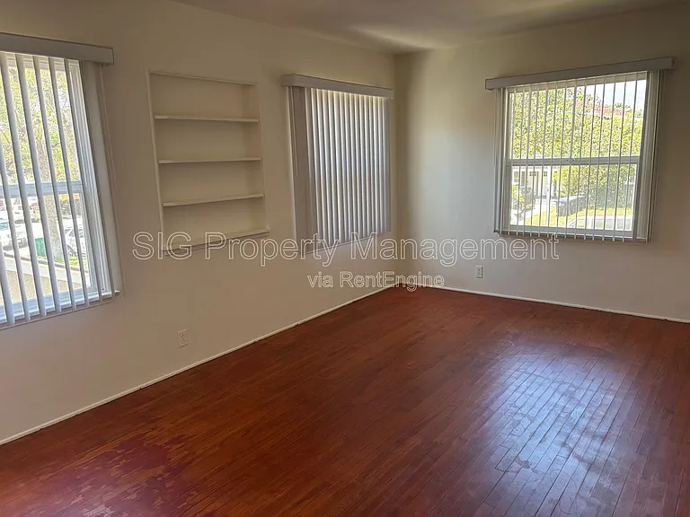 228 E Maple St #D — Photo 9