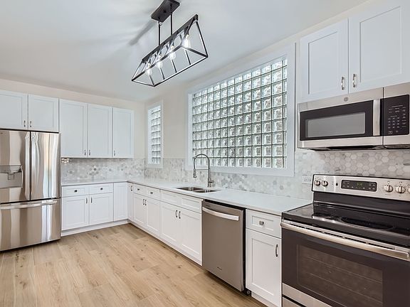 5th image of 6431 N Campbell Ave