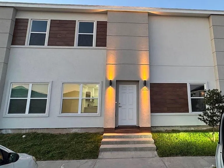 901 Yuma Ave #1000 — Photo 1