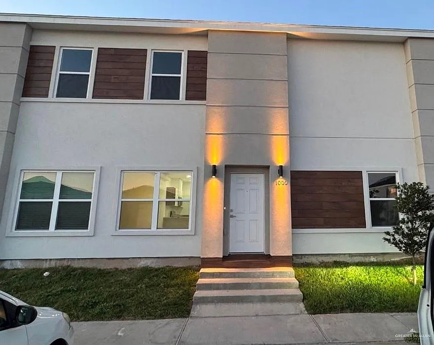 901 Yuma Ave #1000