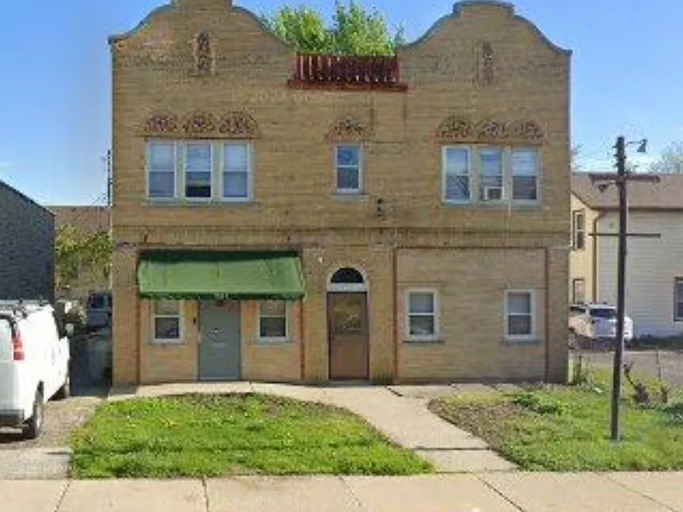 7313 W Burleigh St #5