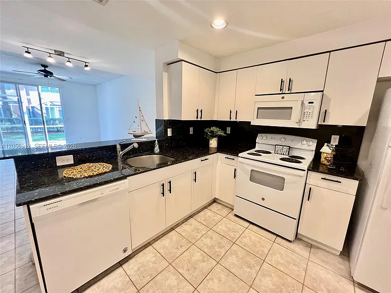 1387 Barcelona Way #3-26 — Photo 4