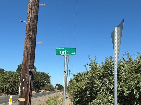 4th image of Perry St