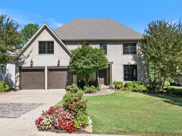 145 Cove Creek Ct, Little Rock, AR 72211