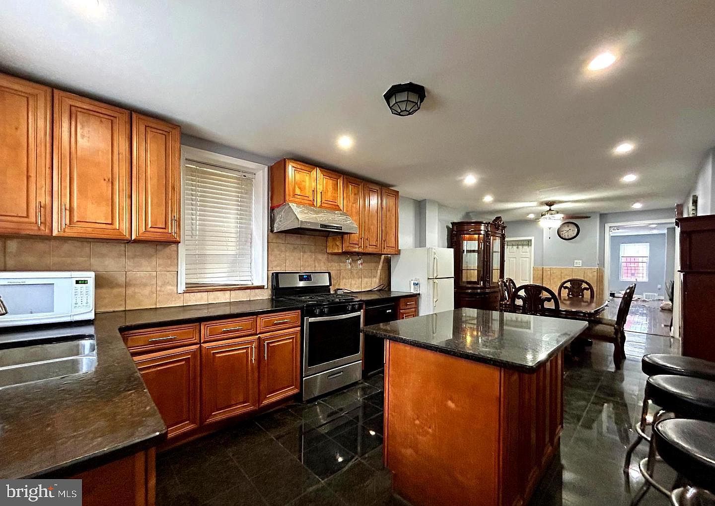 2558 A St, Philadelphia, PA 19125 | Zillow