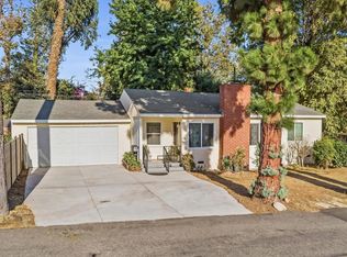 1016 N Palm Dr, Azusa, CA 91702