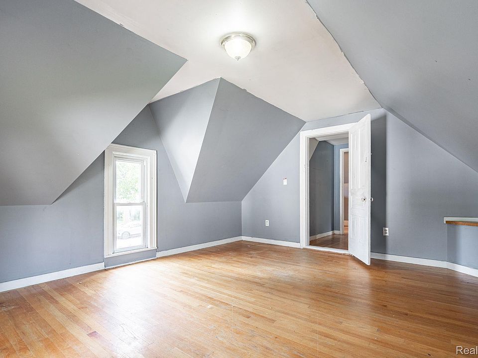 204 Oakland St, photo 14