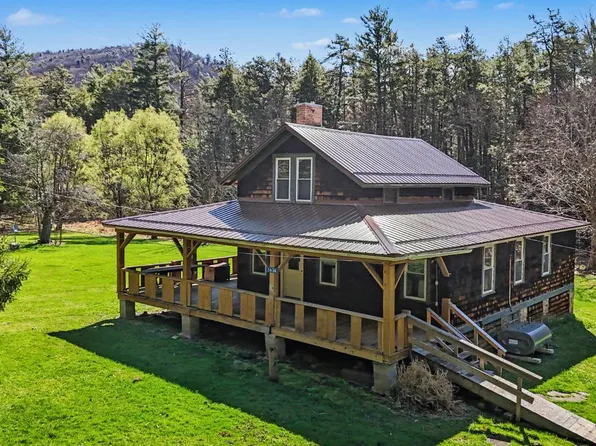 1636 Narrows Rd, Mill Hall, PA 17751