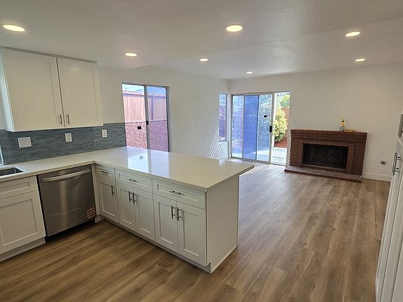 5th image of 7877 Mission Bonita Dr