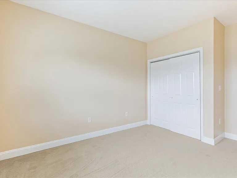 North Pointe Apartments — Photo 17