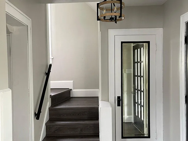 234 E Walnut St — Photo 5
