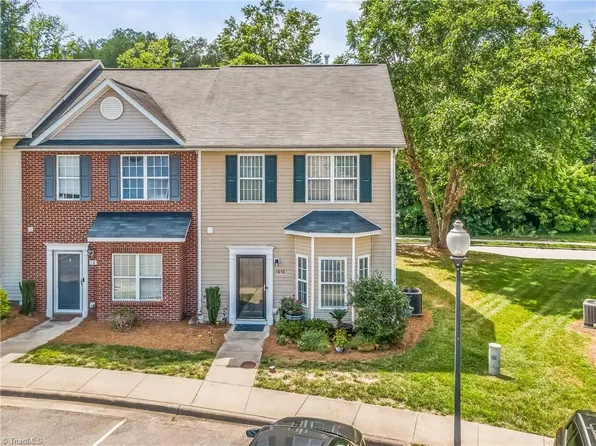 1856 Olivers Crossing Cir, Winston Salem, NC 27127
