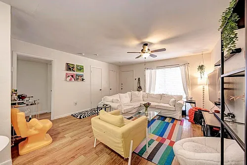 2207 Leon St Photo 1