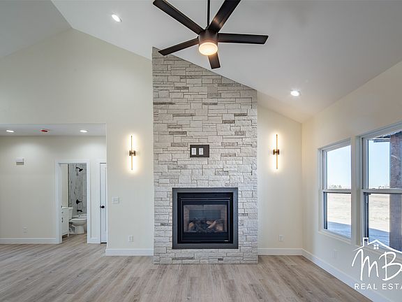 4th image of 1210 Randall Rd