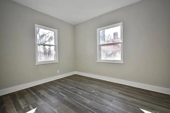 1805 Kent St — Photo 4
