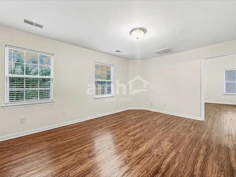 3801 Wingdale Ct — Photo 6