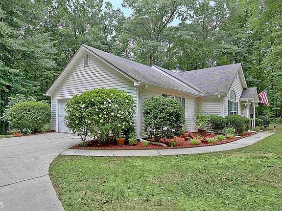 2nd image of 20 Applewood Cir
